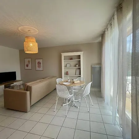 Chez Joyce Appartement Cocooning Lons-le-Saunier Exterior foto
